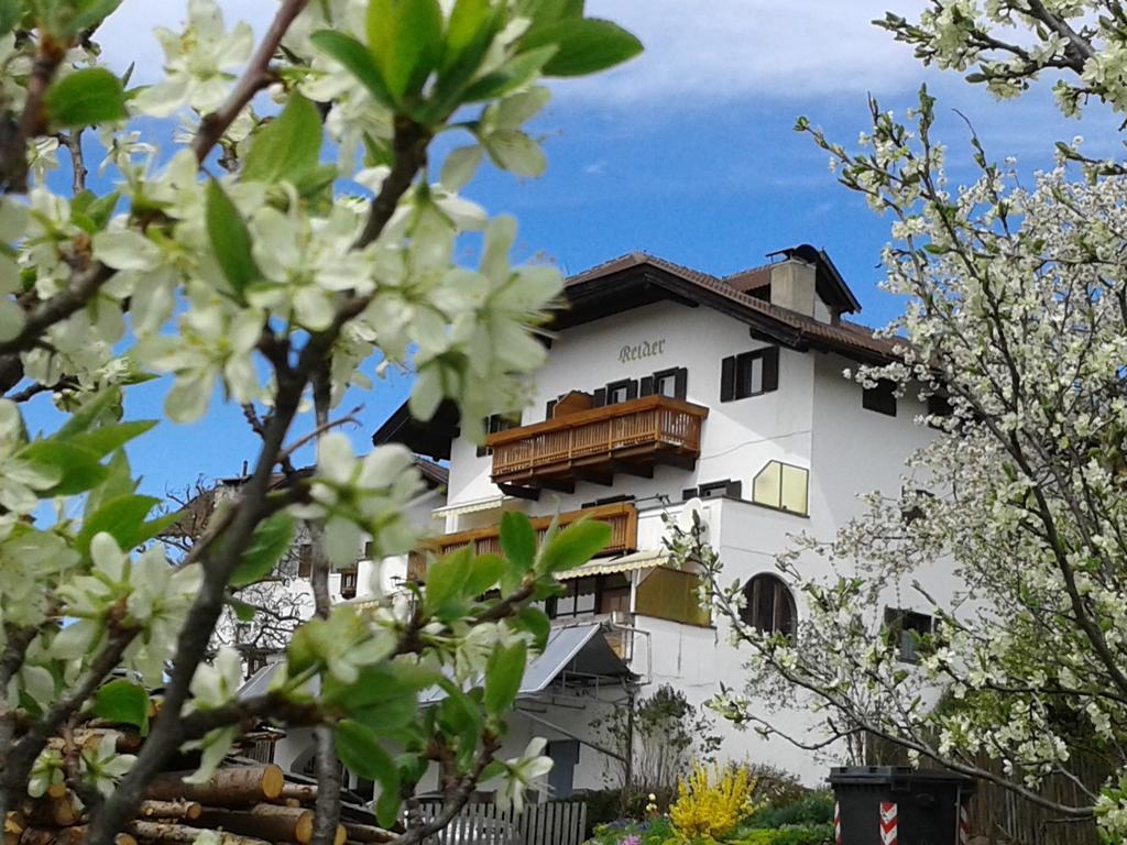 Hotel Garni Reider Mölten Exterior foto